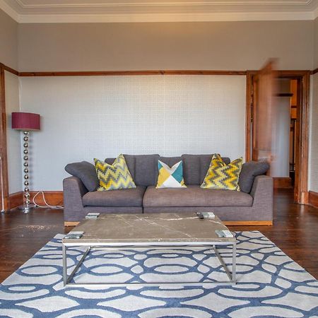 Pass The Keys Beautiful, Traditional 2 Bed Flat W Free Parking Глазго Экстерьер фото