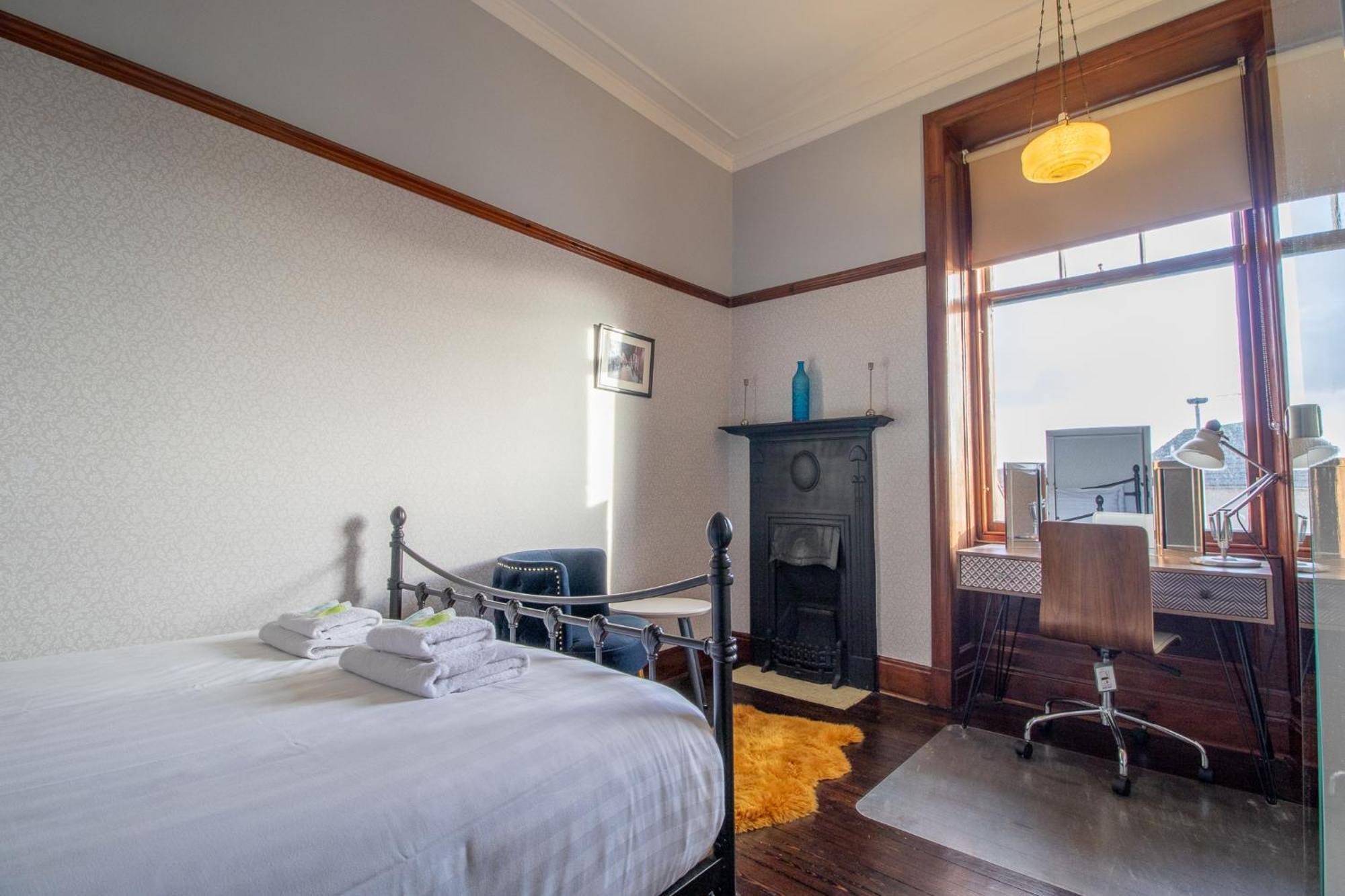 Pass The Keys Beautiful, Traditional 2 Bed Flat W Free Parking Глазго Экстерьер фото